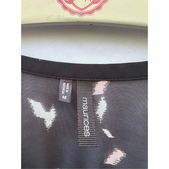 Maurices Black Light Weight 3/4 Length Sleeve Top Woman’s Size Medium - Picture 4 of 7